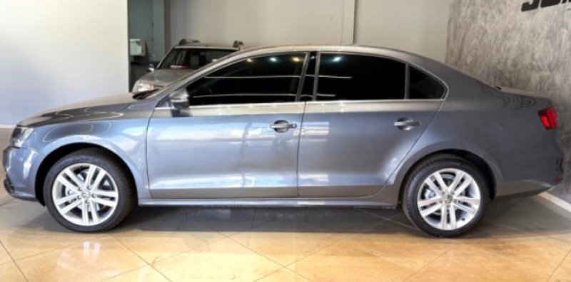 VW - VolksWagen JETTA Highline 2.0 TSI 16V 4p Tiptronic